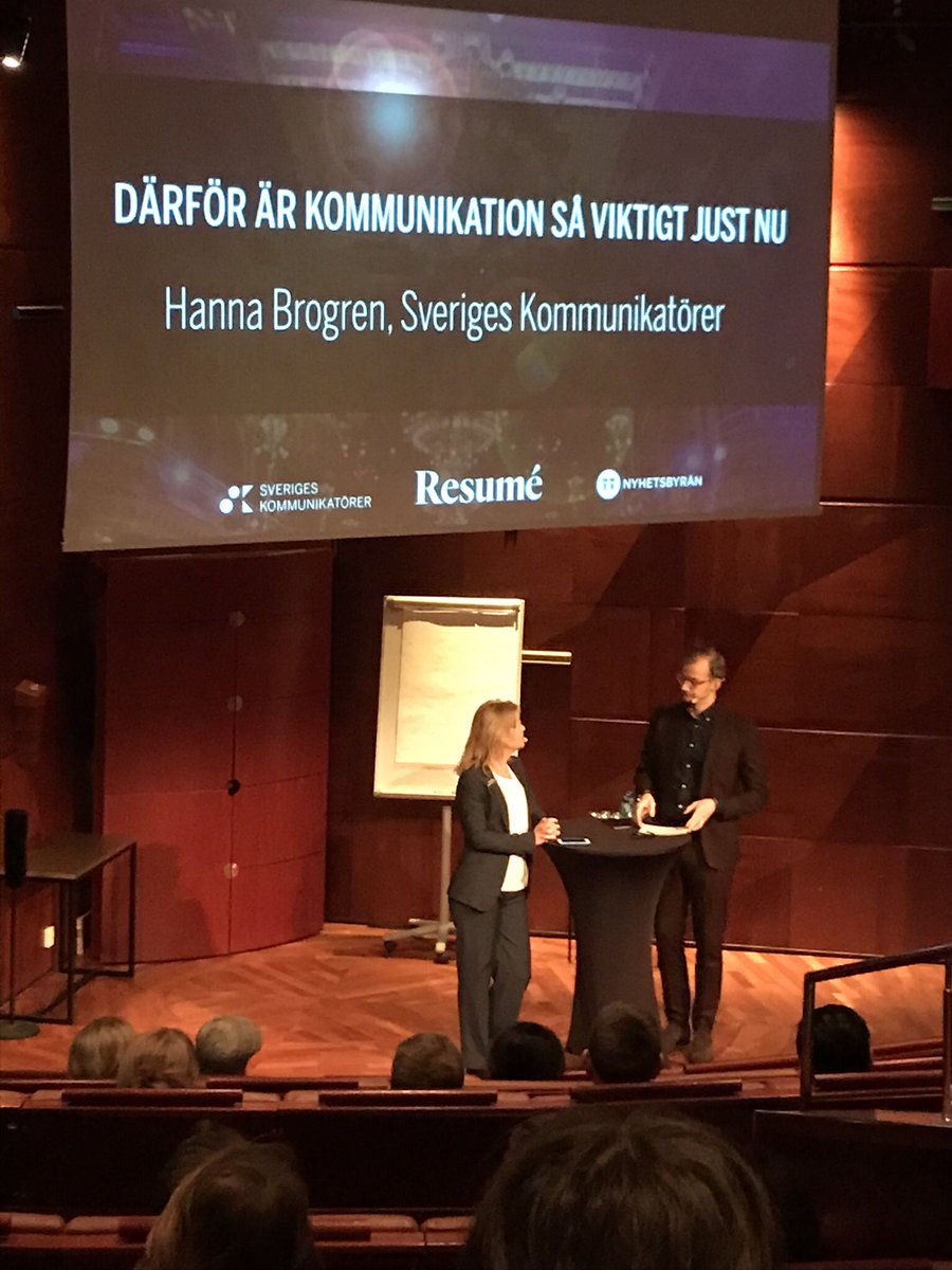 CeciliaLoryd's tweet photo. @skommunikatorer VD Hanna Brogren nu på Scen på Resumés Kommunikation Offentlig Sektor #offkomm #svkom https://t.co/el7Mn9SuDO
