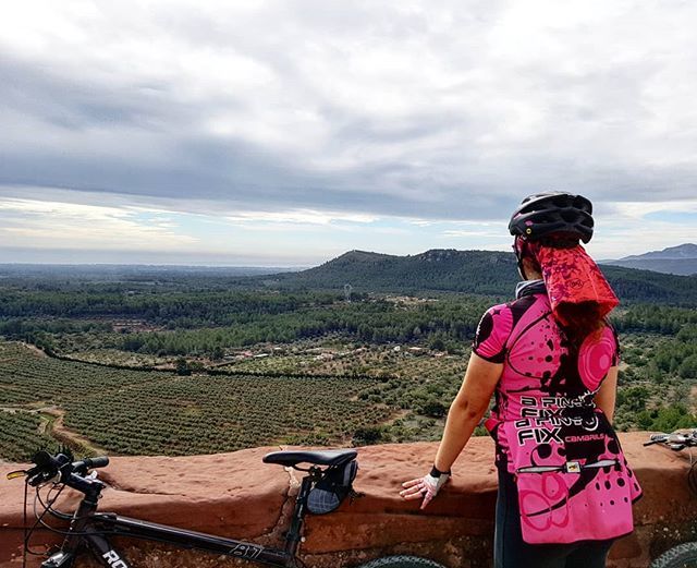 RosanaAndreu's tweet photo. On està #cambrils? #marededeudelaroca #montroig #montroigmiamiturisme #muntanyescd #viulesmcd #cat_esports 📸 by @carmengonzalez.l https://t.co/Bh6hFXrgOF https://t.co/omsDpJFKdu