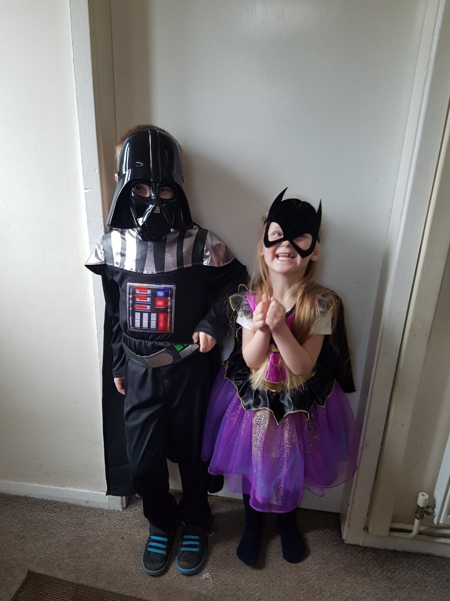 loopyn4t58's tweet photo. #WorldBookDay  #batgirl #darthvader  #teamaugustines @Y2BeechClass  @FS2ASH https://t.co/EyQOffCOmm