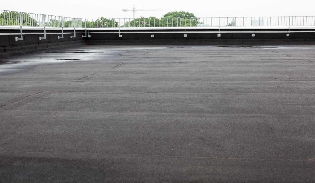 AllSeasIndRoof's tweet image. Inspecting your flat roof before the seasons change can be most beneficial, particularly before winter and summer as we can experience extreme cold and heat that can take its toll on the materials.