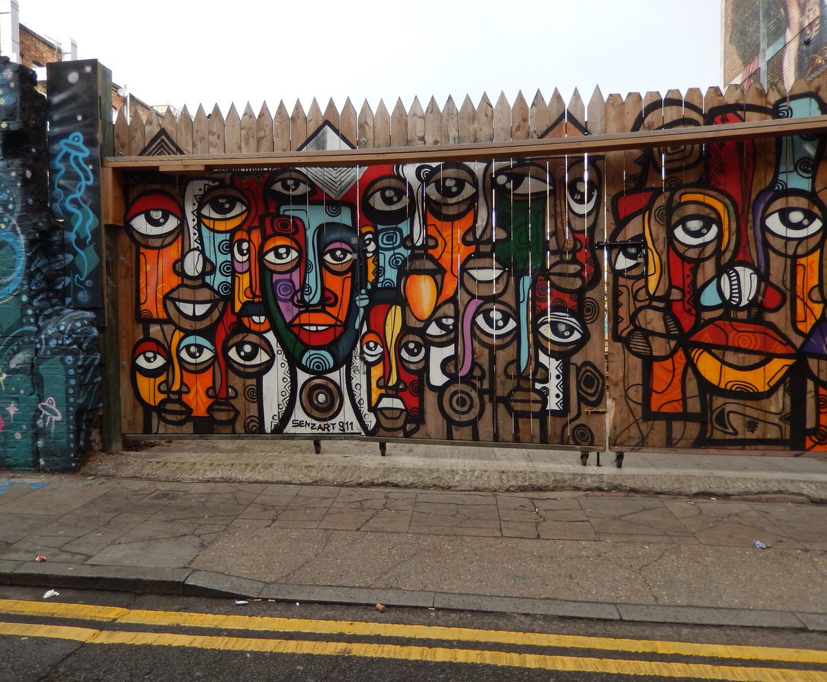 kbwoodnews's tweet photo. “#doubleyellows meet #outofhead #backtothebody”
@jamesaldridge4
a good start place
for our #walkandtalk #hanburystreetart 
infront of @senzart911 
a vibrant #mural on the wall
-
#blockii meets #blockvii
#blockchaindissentart 
#onthestreets
#urbanexplorer
#dailypost D1089 https://t.co/1IM0QgHnwX