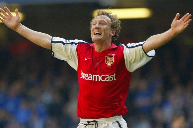 Happy birthday to former Arsenal, Middlesbrough, Hull City and England midfielder Ray Parlour, who turns 45 today! 