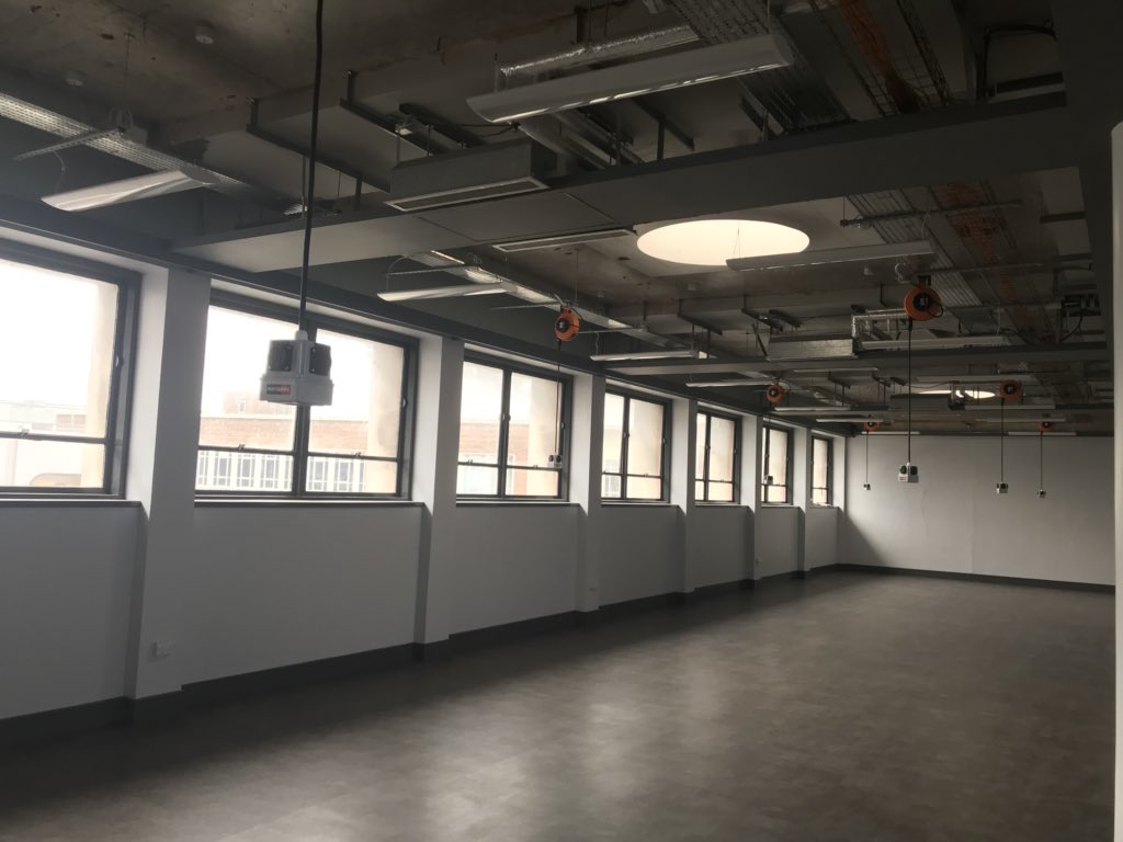 makerspacehull's tweet photo. In the last couple of weeks the electric sockets have gone in and the floor has been laid. #excited https://t.co/q3zqTe0f5w