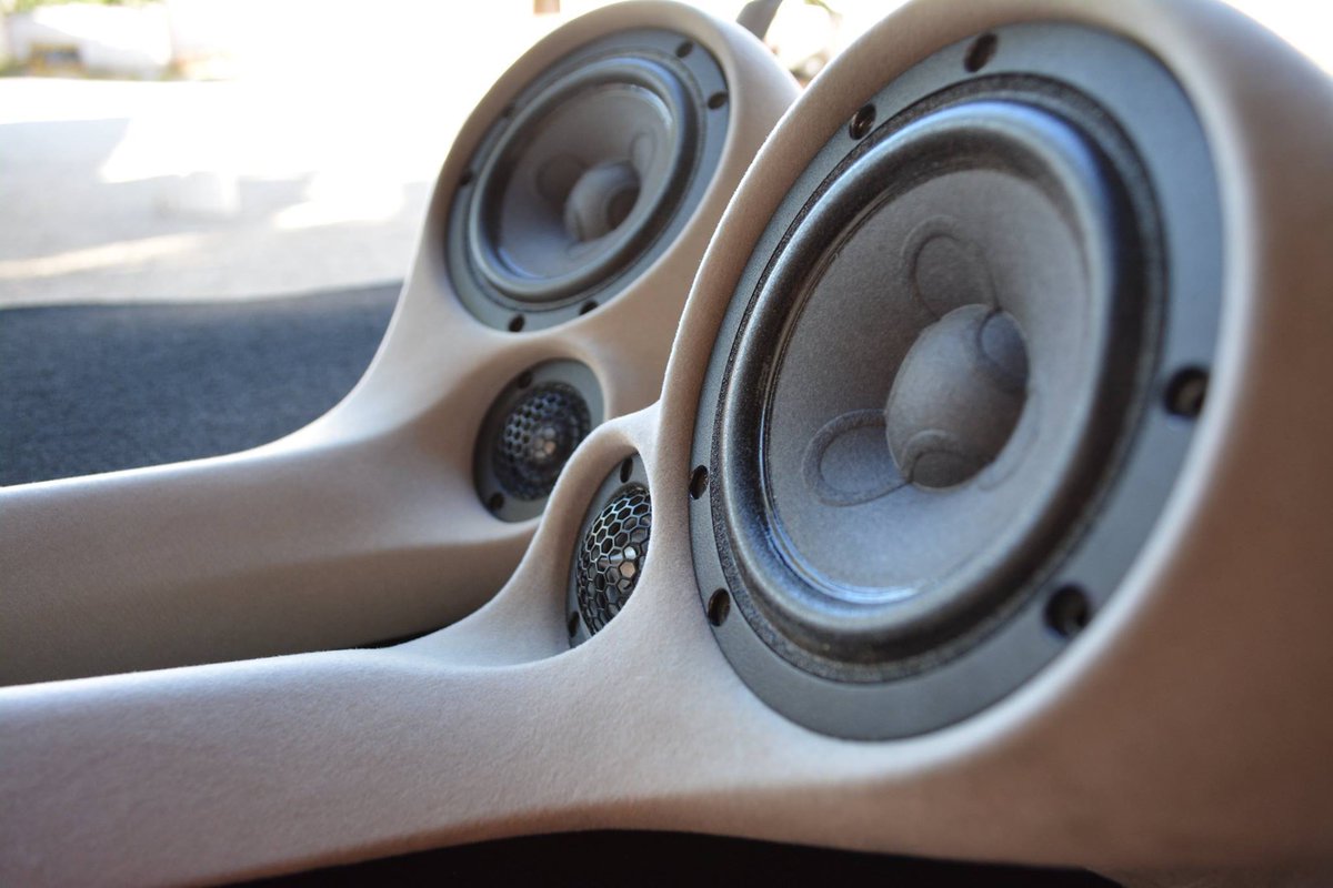 frankhasselriis's tweet photo. Scan-Speak Illuminators in A-Pillar. ๐๐
Nice work. Picture by Leonardo Okahara.
#ScanSpeak #Illuminator #AutomotiveAftermarket #Caraudio #CarSpeakers #Apillar https://t.co/6THgwBMgoO
