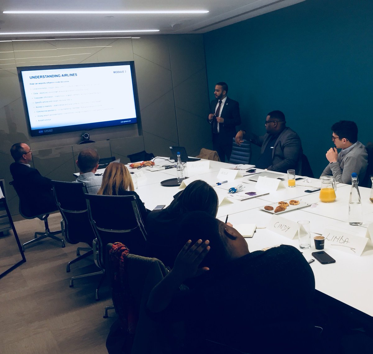 ASM_Ltd's tweet image. Great first day on the Fundamentals of Route Development training yesterday in London, looking forward to day 2 today! #ASM #Training #Fundies goo.gl/heVhW1