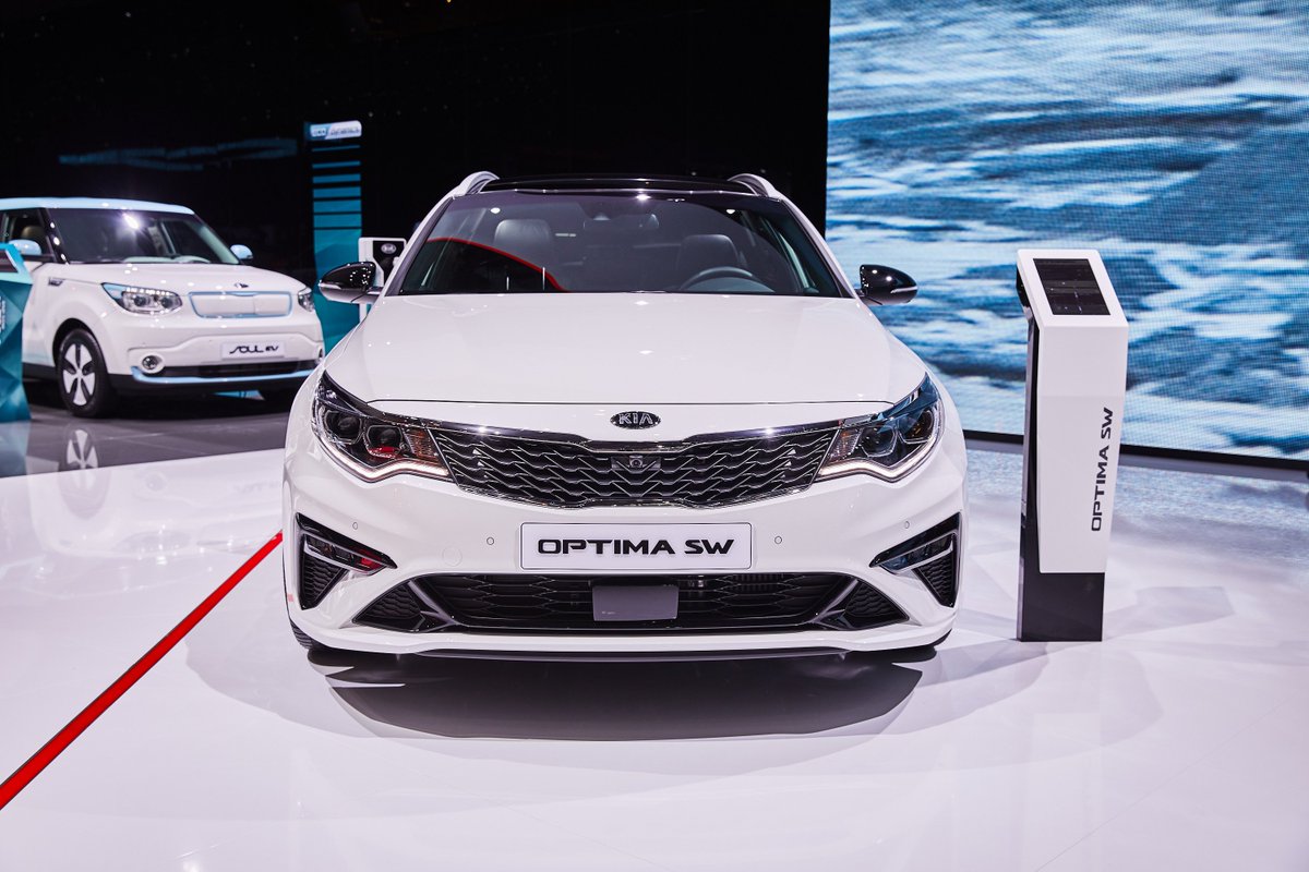 Kia_Worldwide's tweet photo. The New #KiaOptima #Sportswagon is here to impress, sure to make a statement on the road with its upgraded power and sophisticated design. #Kia #Optima #GimsSwiss #GIMS2018 https://t.co/zwgM89pMoE