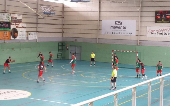 CatHANDBOL (@cathandbol) on Twitter photo RESUM #2aCatH: Sorpresa a <a href="/HSantQuirze/">Handbol Sant Quirze</a> on tomben el líder @bmboficial18
➡️ cathandbol.cat/catalanes/2a-c… RESUM #2aCatH: Sorpresa a <a href="/HSantQuirze/">Handbol Sant Quirze</a> on tomben el líder @bmboficial18
➡️ cathandbol.cat/catalanes/2a-c…