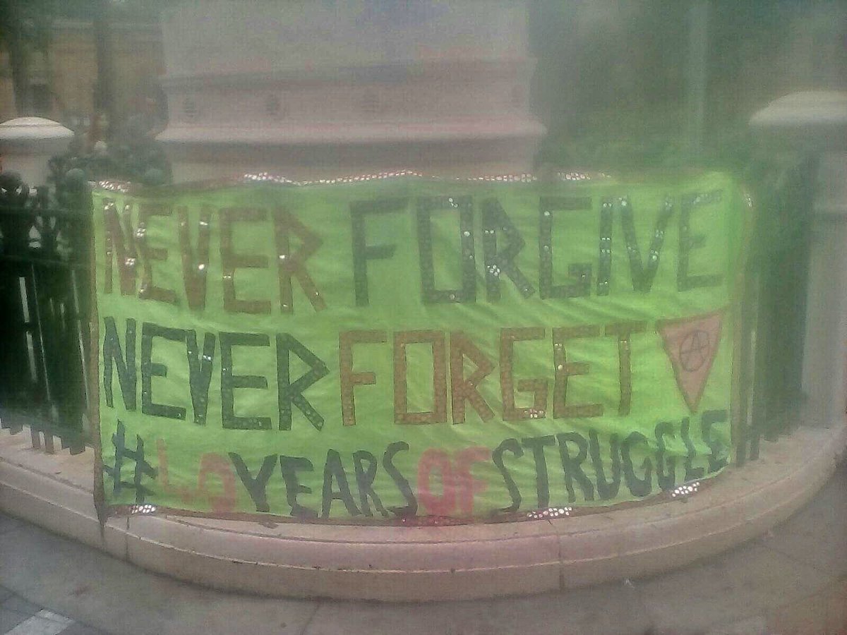 CryptoGPT__org's tweet photo. #Sydney, #Australia: Anarcho-Queer Banner Action to Commemorate #40YearsOfStruggle https://t.co/TrFILzWs0h #MardiGras40 #mardigras2018 #QueerStruggle @AnarchistPink https://t.co/28jJmYEoWT