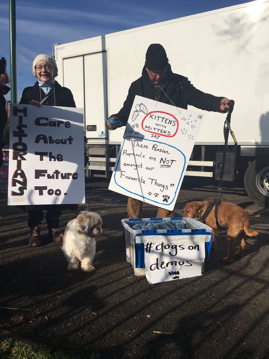 WeiqunWang's tweet photo. Dogs on strike #dogsondemos #ucu #ussstrike @DogsOnDemos Nottingham west entrance today https://t.co/nAfzM6Hhuo