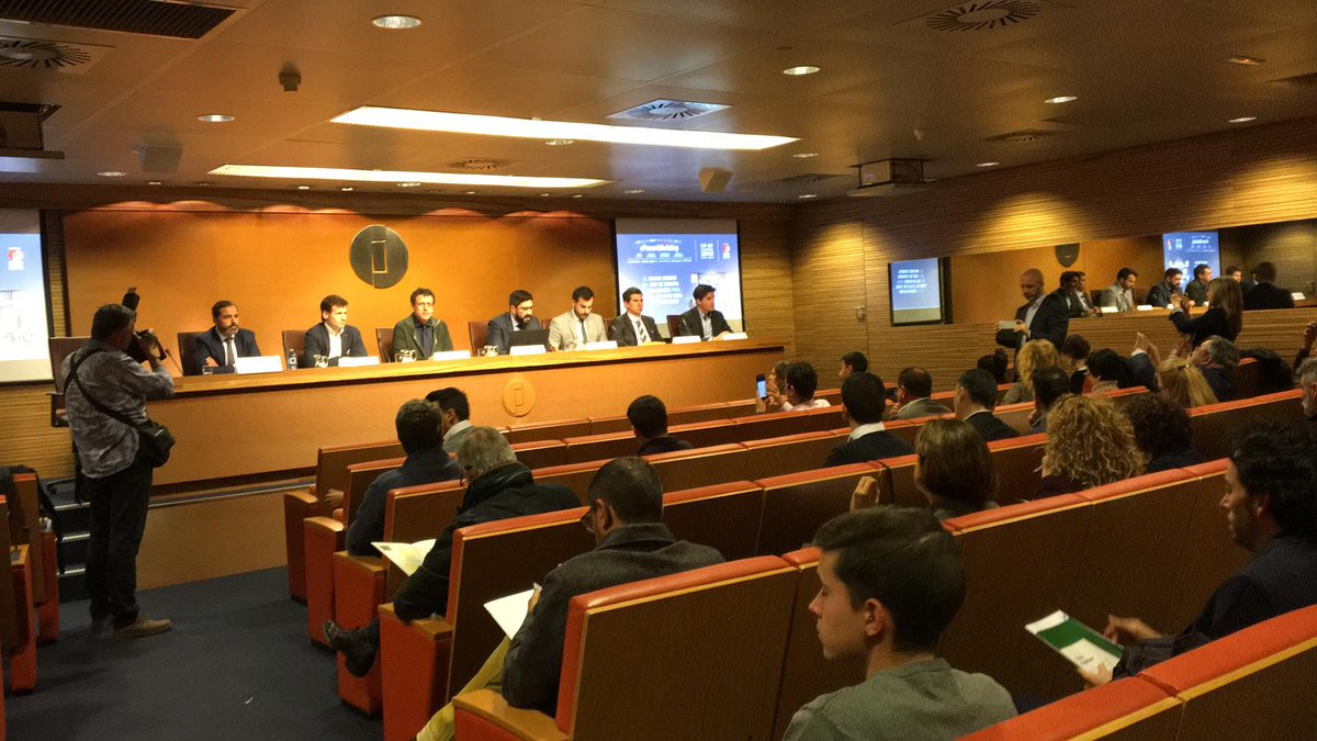 En Europa, los hábitos sobre #EficienciaEnergética en el #hogar se llevan haciendo desde hace alrededor de doce años, pero no así en España...
Los expertos coinciden en la necesidad de hacer #pedagogía sobre los beneficios #energéticos de las #viviendas➡️goo.gl/zkwHmW