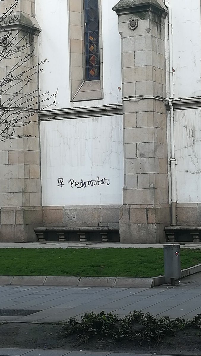 NazarethCG's tweet photo. “La libertad es uno de los más preciosos dones que a los hombres dieron los cielos; con ella no pueden igualarse los tesoros que encierran tierra y mar...” Miguel de Cervantes 
#PidoRespeto #EstoNoEsLibertaddeExpresión #EsVANDALISMO #YoTambiénTengoDerechos https://t.co/yQMtM3MRdU