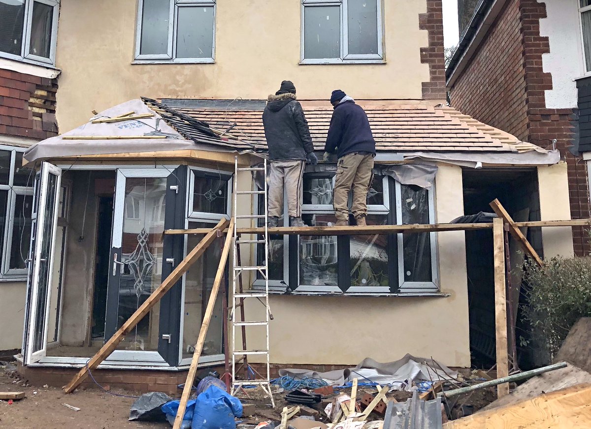 davidgcant's tweet image. 2 unsafe working practices in the same street.. 

@H_S_E these have been reported but nothing happens.. 

#helpgbworkwell #birmingham