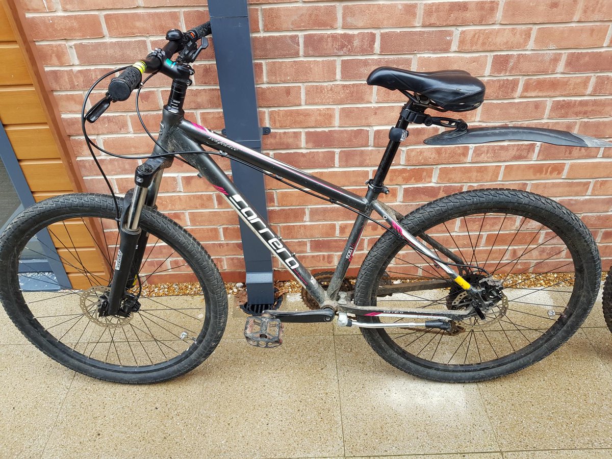 3 Bikes have just been seized believed to be stolen, suspect in custody, found hiding under a bed. If you recognise any of these please come to
Kings Lynn Police Station with proof of ownership or contact us on 101. @BTPCambs @CambsCops #Team4 #PC1427