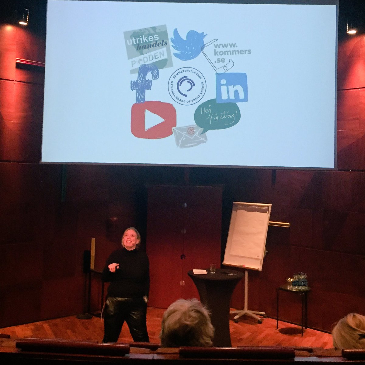Lars_Rystadius's tweet photo. Budskapet är viktigast! Intressant av Alexandra Hernadi, Kommerskollegium #offkomm #kommerskollegium https://t.co/JORqUH7ybO
