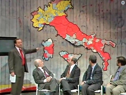 Momento nostalgia: nel 1994 le mappe elettorali erano fisicamente delle mappe appese a un muro e i risultati nelle varie regioni si indicavano con una lunga bacchetta ilpost.it/2018/03/07/ele… <a href="/you_trend/">Youtrend</a>