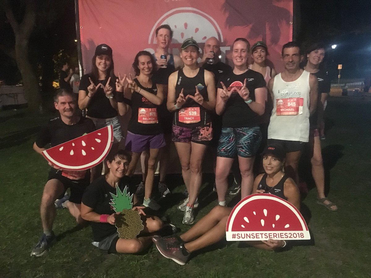 visibleprocrast's tweet photo. Sunset Series - R3 - The Tan. Another warm night to run and party in the park 🎉 #Westerfoldians #SunsetSeries2018 https://t.co/0eFScr8oQF