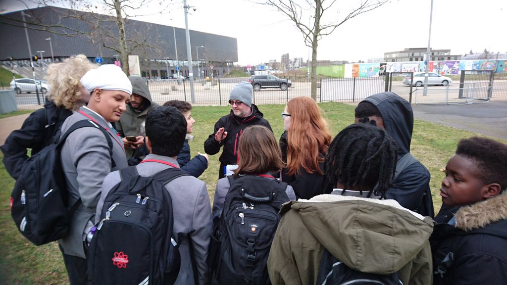 Enrichment_ELSS's tweet photo. A group of our year 9s had their first shot at orienteering yesterday afternoon with our Duke of Edinburgh Award coordinator, Mr Ross. A great start for what we have planned for them over the next few months! https://t.co/d3NHLagduq