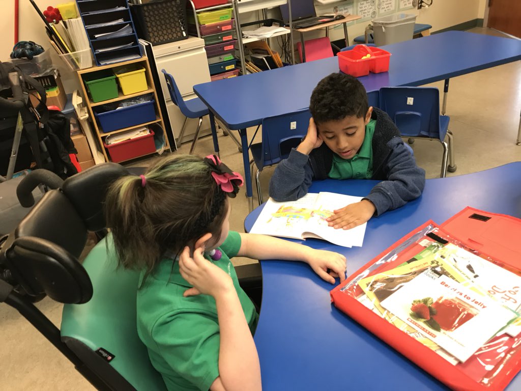 TheGraceSchool's tweet image. Friends being friends!  #thepowerofinclusion