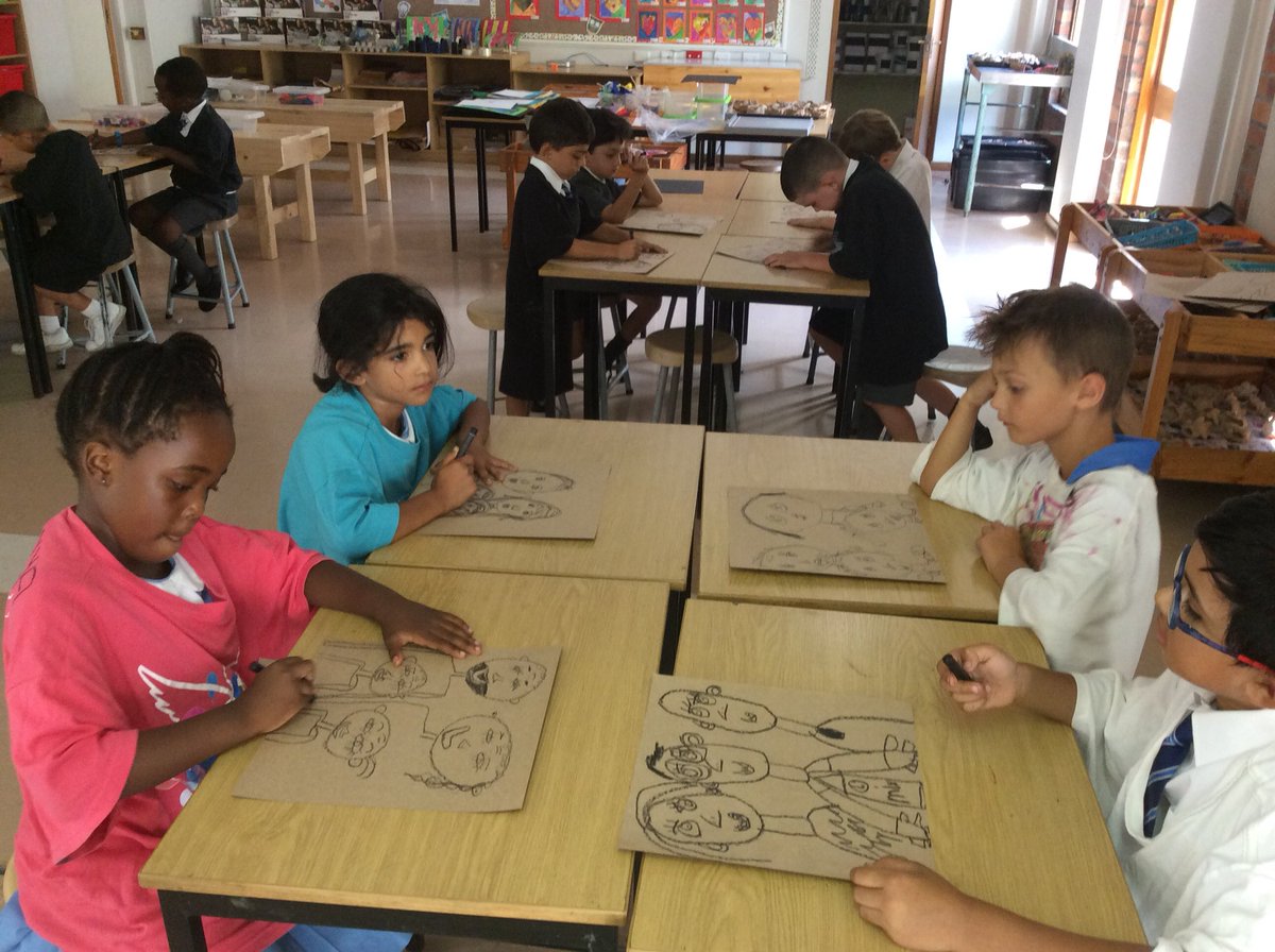 RubyPerks's tweet image. There is nothing more beautiful than seeing children draw their families. ❤️ @ParklandsTweet #grade1