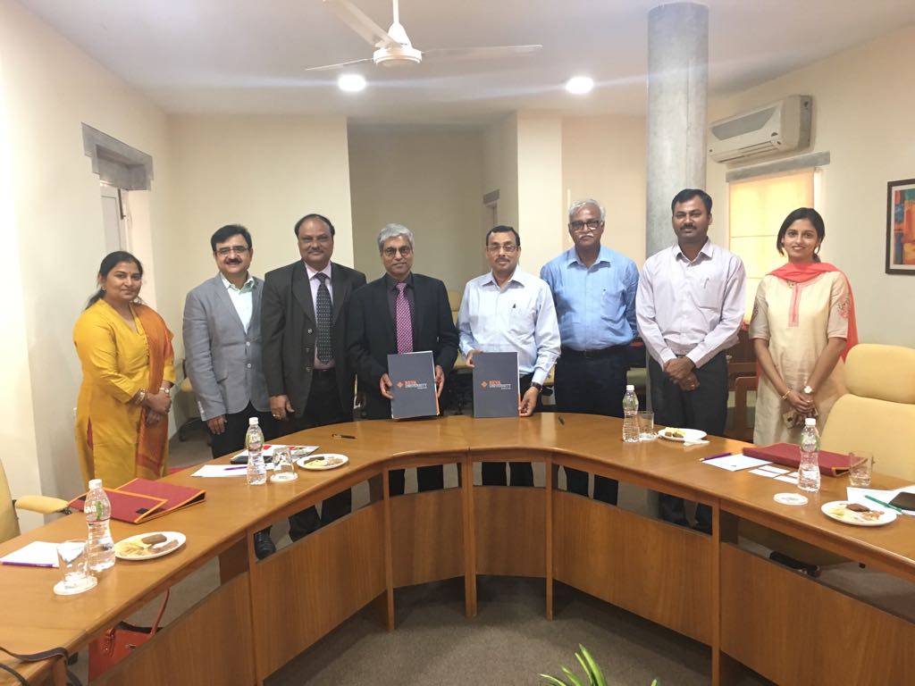 REVAUniversity's tweet image. REVA University is proud to announce that it has entered into MoU with Entrepreneurship Development Institute of India (EDII), Ahmedabad, Gujarat to set up an upcoming School of Entrepreneurship and Family Enterprises (SOEAFE) at REVA University.
#EntrepreneurshipProgram