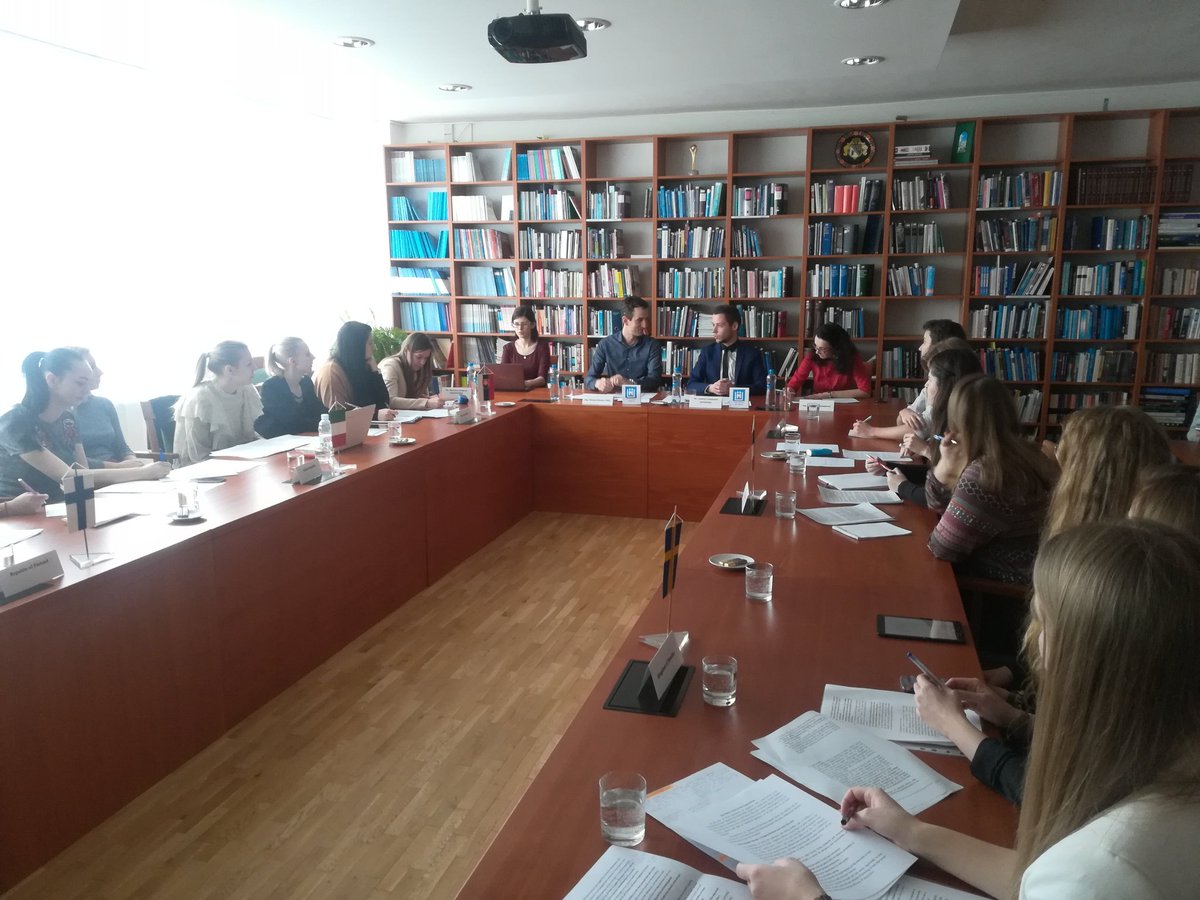 ModelConference's tweet photo. The political section discussing #DiversityCharter &amp; #StudentMobility #Erasmus , its importance and financing. Our guest Roman Klimko gave the delegations suggestions to improve their statements. #ModelConference2018 #FMV #InternationalRelations #EU #SocialUnion #Education https://t.co/QH17Ukr7kP