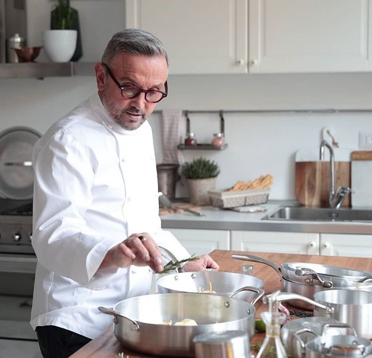 pensofal's tweet photo. La linea Academy Chef è prodotta in alluminio satinato naturale, riciclabile al 100% e ad altissima conducibilità termica.

Scopri di più su https://t.co/JOowQrRep4

#academychef #pensofal #pentole https://t.co/JBHXhVMUqf