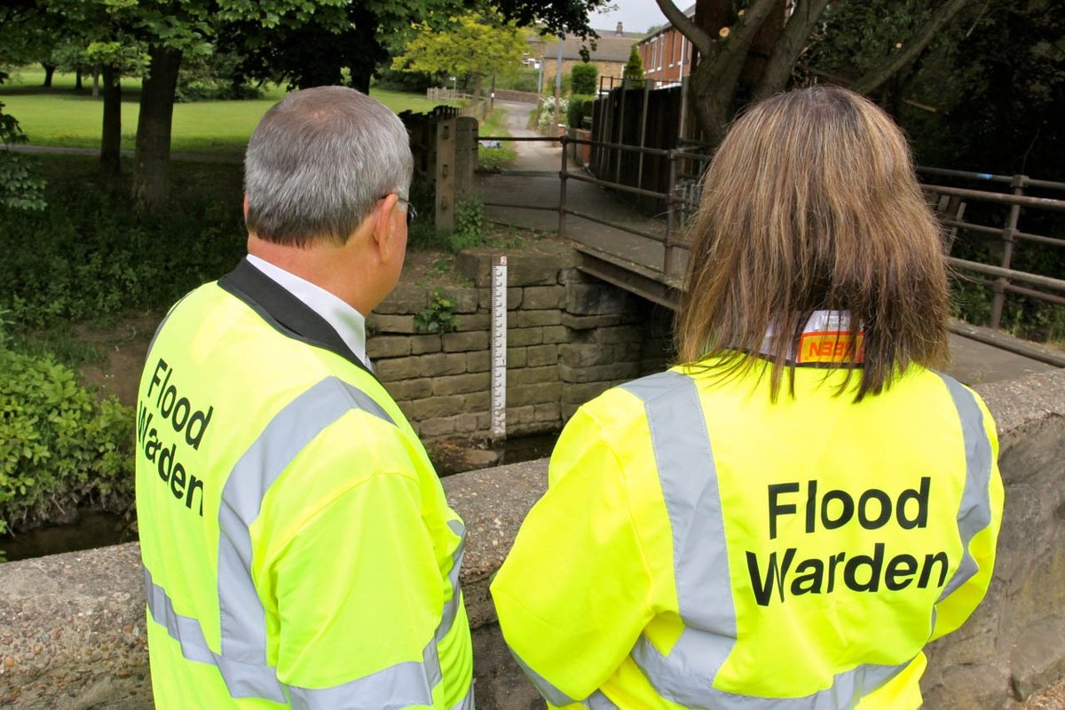 kentfirerescue's tweet photo. Are you interested in becoming a volunteer flood warden in Kent? Sign up to this training event with @EnvAgencySE on 12 March &amp; start making a difference to your community. More here: https://t.co/O2BhZ82s14 https://t.co/O4P0uIEzMz