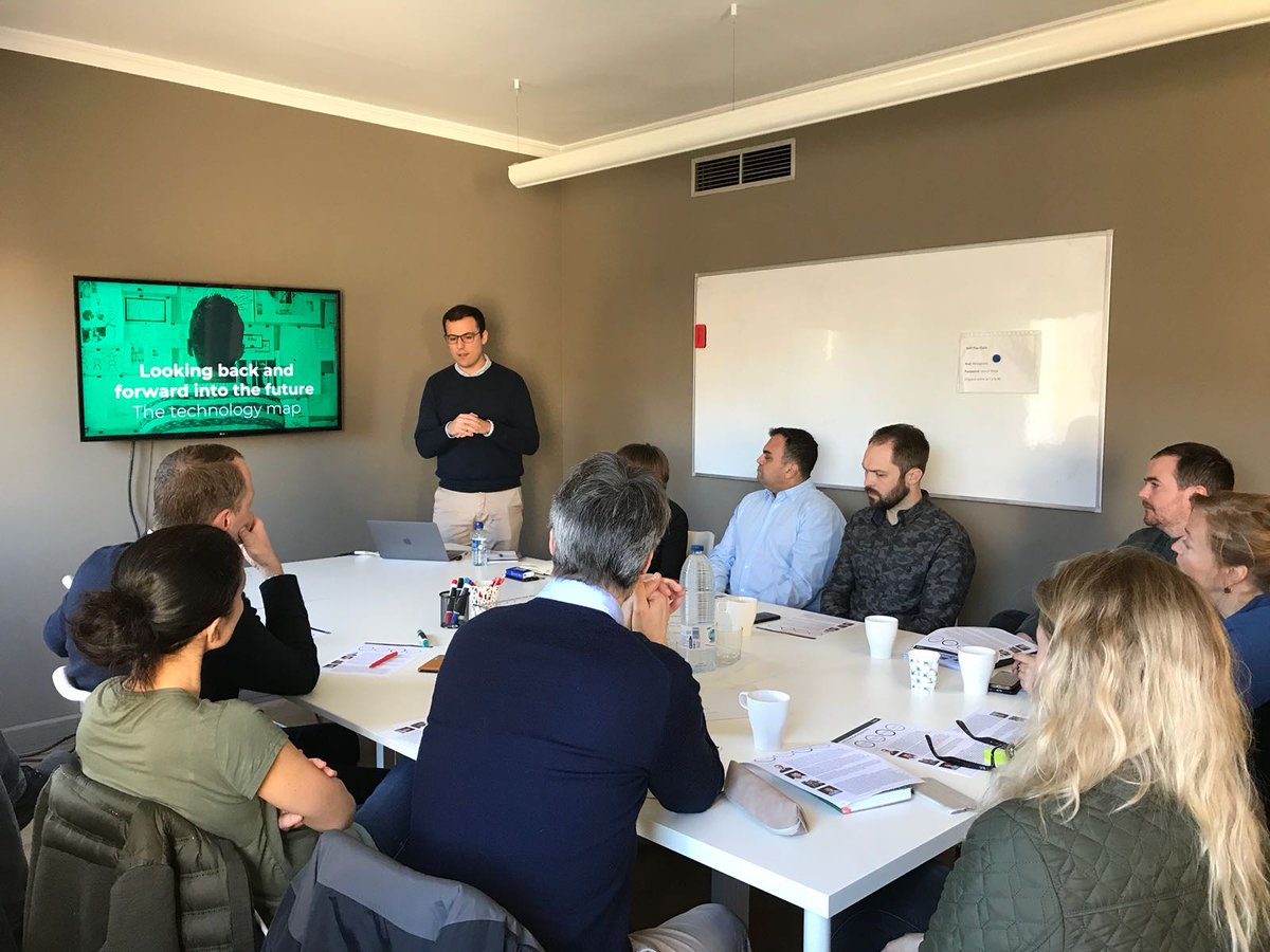 LeadtochangeLTC's tweet photo. En estos momentos en nuestras oficinas llevando a cabo 4 #QuickTalks para el equipo de planificación de @Nike Europa, jornada que hemos organizado junto a @8Wiresio y en la que contamos con grandes profesionales como @aldamiz, @AnxoArmada, Ricardo Baeza o Marc Puig. https://t.co/N2kGwNpeJ6