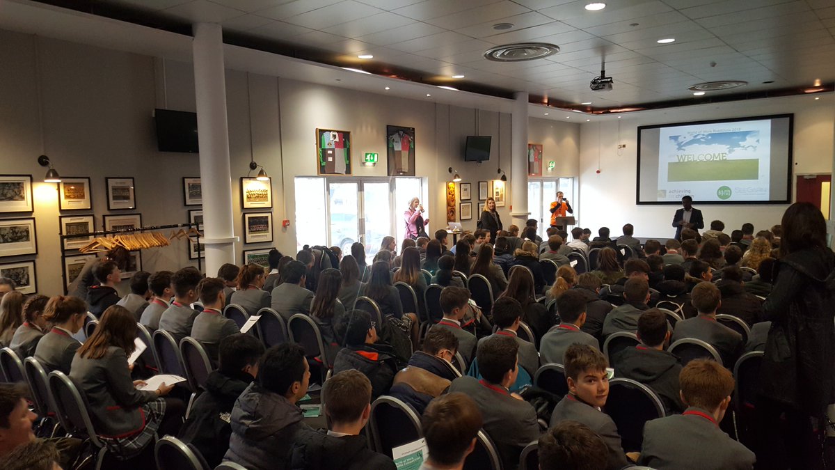 AfC_KREBP's tweet photo. We have the fantastic @ssfranklin from @SeeGarnUK giving a motivational talk to our young people, encouraging them to get the most from our exhibitioners here at the World of Work Roadshow. Packed house! 🎙️🧠 #AfCWoW18 https://t.co/sOn1LvUHF9