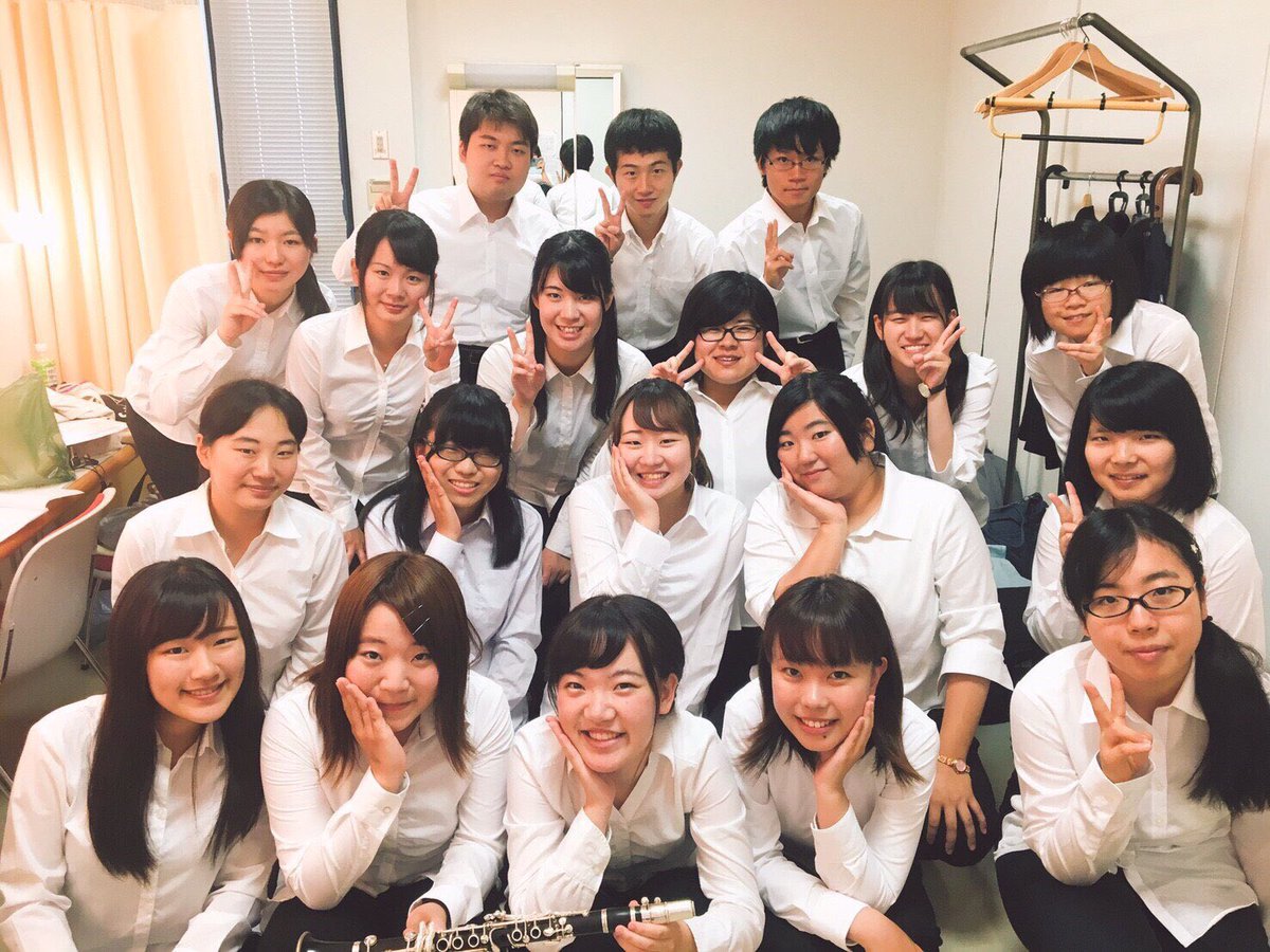 yubb_teien20's tweet photo. 【パート紹介】
定演まであと3日！！！
今日からホール練が始まりました✨
朝から夜までしっかり練習🔥
まだまだ頑張ります！！！

今日はクラリネットパートの紹介💫
｟ひとこと｠
舞台上の1番客席に近いところで輝きます！
クラリネットに熱い声援をお願いします！！ https://t.co/lwwYyoDeCQ