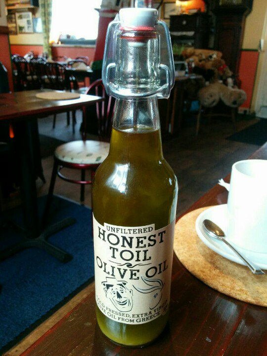 Our first visit to the CanalChef of the new  season. Tried one of the many new menu items and a takeaway of <a href="/HonestToil/">HonestToil OliveOil</a> #HillmortonLocks #OxfordCanal #boatsthattweet #Hillmorton