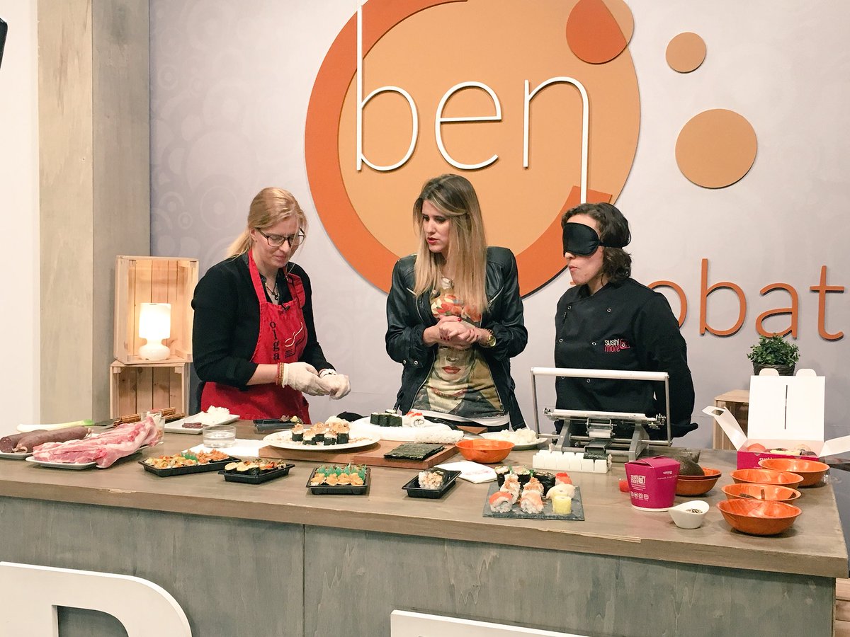 Sabies que existeix el sushi català? 🍣 🍱 El descobrim al #concursterritorial amb <a href="/ginaalea2/">Regina Aleñá</a> posem a prova la <a href="/SushimoreGirona/">sushimoregirona</a> <a href="/Sushimore/">Sushimore</a> i <a href="/xarcuteria/">olga rovira</a> del @mercatmascua