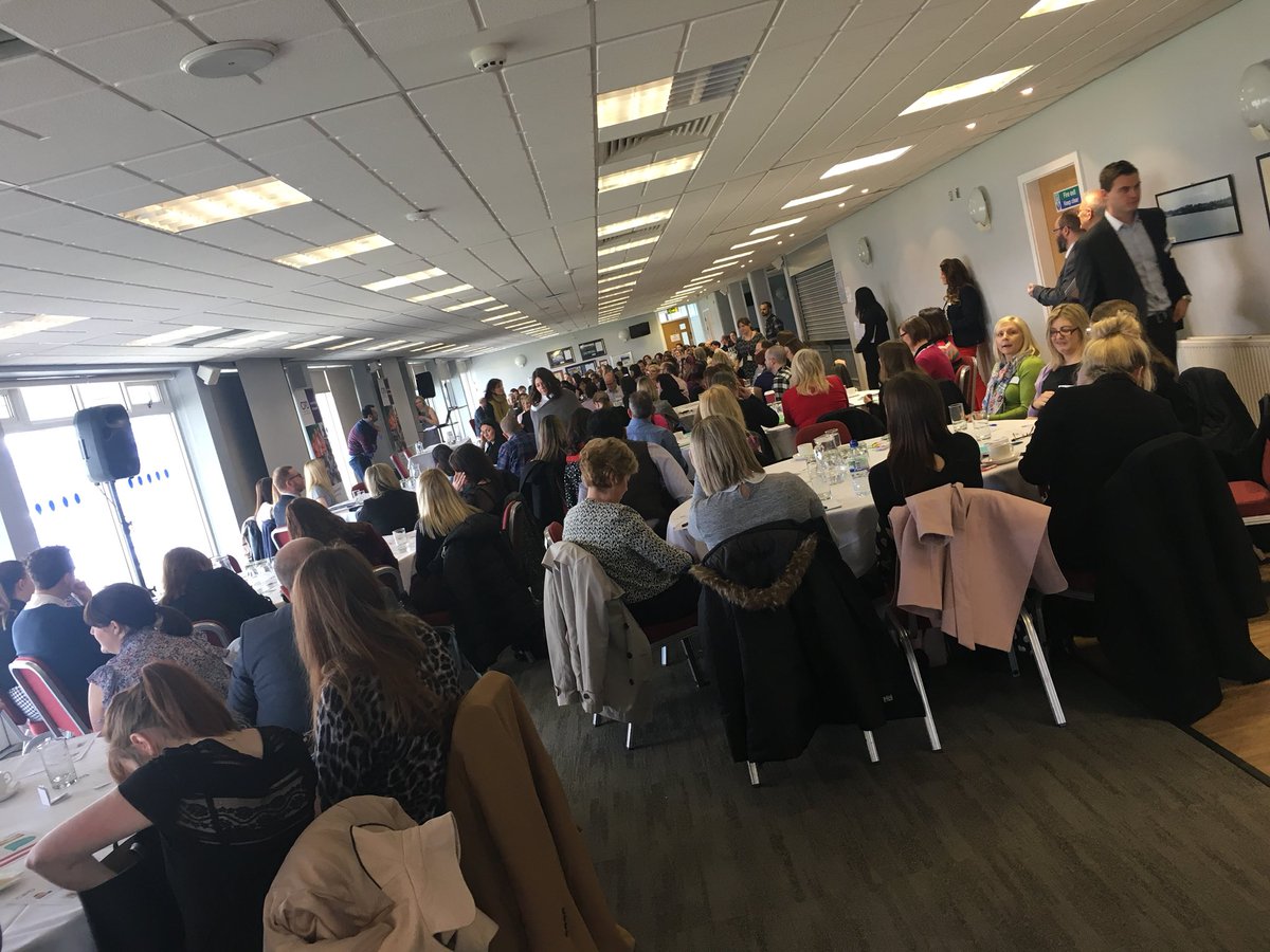 LornaHodson's tweet photo. Good insight into the future of @CIPD HR profession with @dds180 #premortems #andandand #peopleareourinvestment #cipdneconf https://t.co/iTpdhv29IC