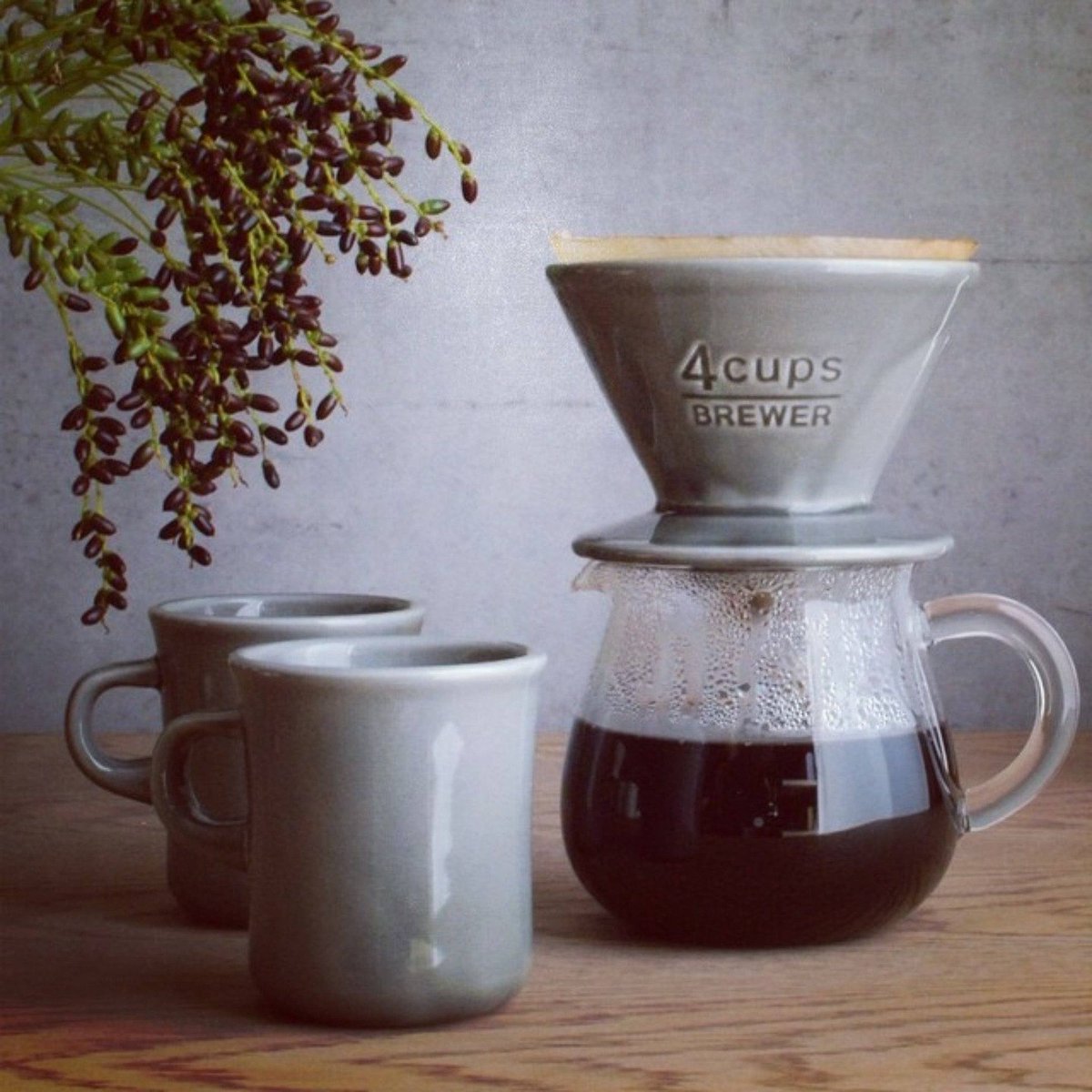 HCC_onlineshop's tweet photo. Kinto "Slow Coffee Style" Kaffeefilter für bis zu 4 Tassen. Grau #coffeeculture #singlorigin #homebrew #kaffeeliebe #kaffee #bestcoffee #kaffeemoment #coffeelover #specialitycoffee #myfavouritecoffee
€21.00
➤ https://t.co/jWUfLrCJYJ
via @outfy https://t.co/XroDyDKss8