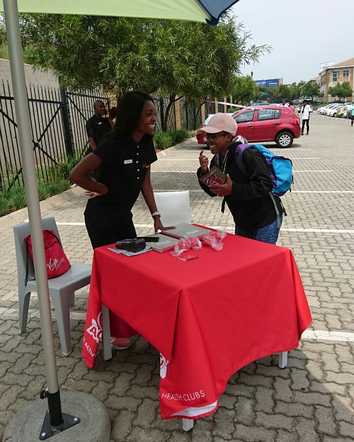Varsity_College's tweet photo. Auto Bavaria Midrand & Virgin Active are at The IIE's VC WFL for Meridian Hour today.Take a photo with a Mini, check in at The IIE's VC Waterfall, post it & use the hasgtags below to win. Free Redbull & popcorn available #MINIABM #MINI #MINISouthAfrica #VCWFL #MINIcollection https://t.co/ngPf43nxOO