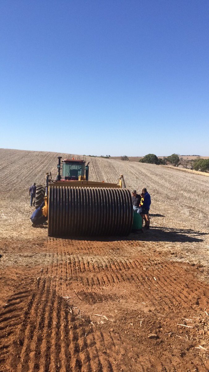 KearsleyGiles's tweet photo. Great demonstration earlier this week held on behalf of the Laura Ag Bureau and @UnfsNorth. Reefinator performed well especially in trying conditions. @ZwarFarms #EldersJamestown https://t.co/Ngk496pTph