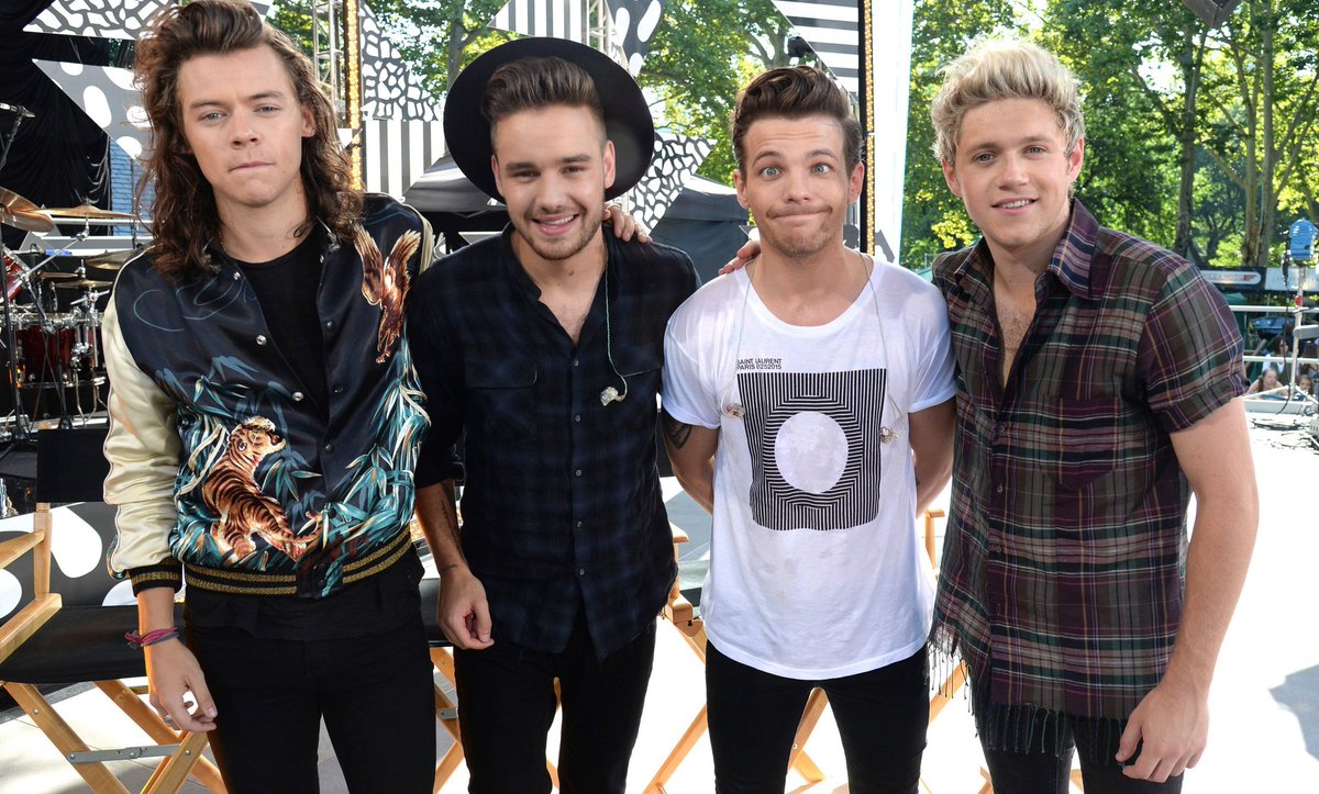 Doliana8's tweet photo. Черт.

#OneDirectionBestFans https://t.co/OVnfORvBer