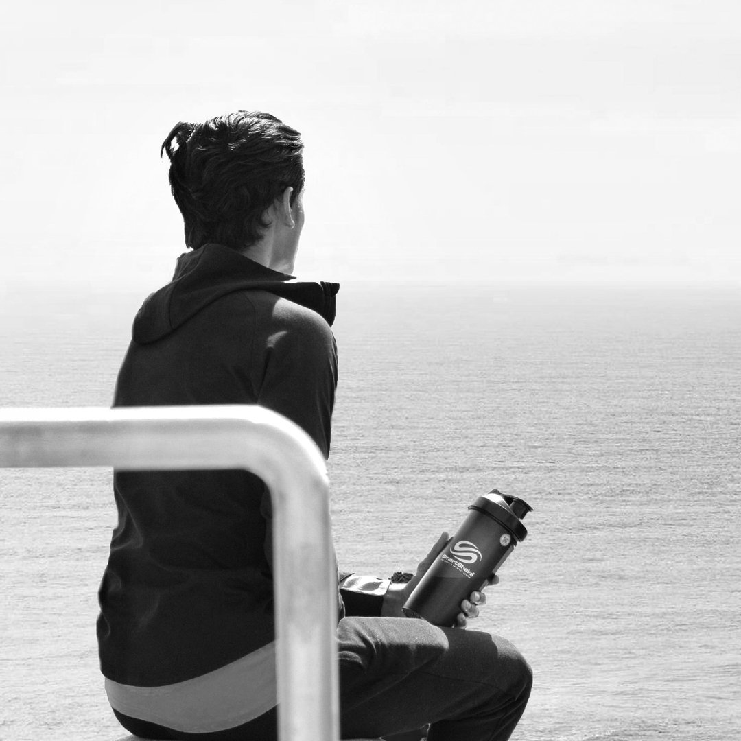 SmartShake's tweet image. Meditation - Because some questions can't be answered by Google🌊 📸@tanmanbrar 
 #smartshake #meditate #motivate #google