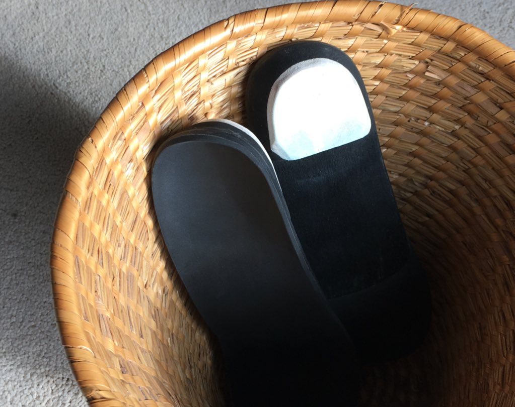 dr_helenc's tweet photo. Orthotics for overpronation in the bin. Don't need them any more. Rib cage and pelvis work right, legs and feet follow. #PlantarFasciitis cured. Feels like a miracle. Thank you  @mhigginsclinic https://t.co/Kik5jMfi48