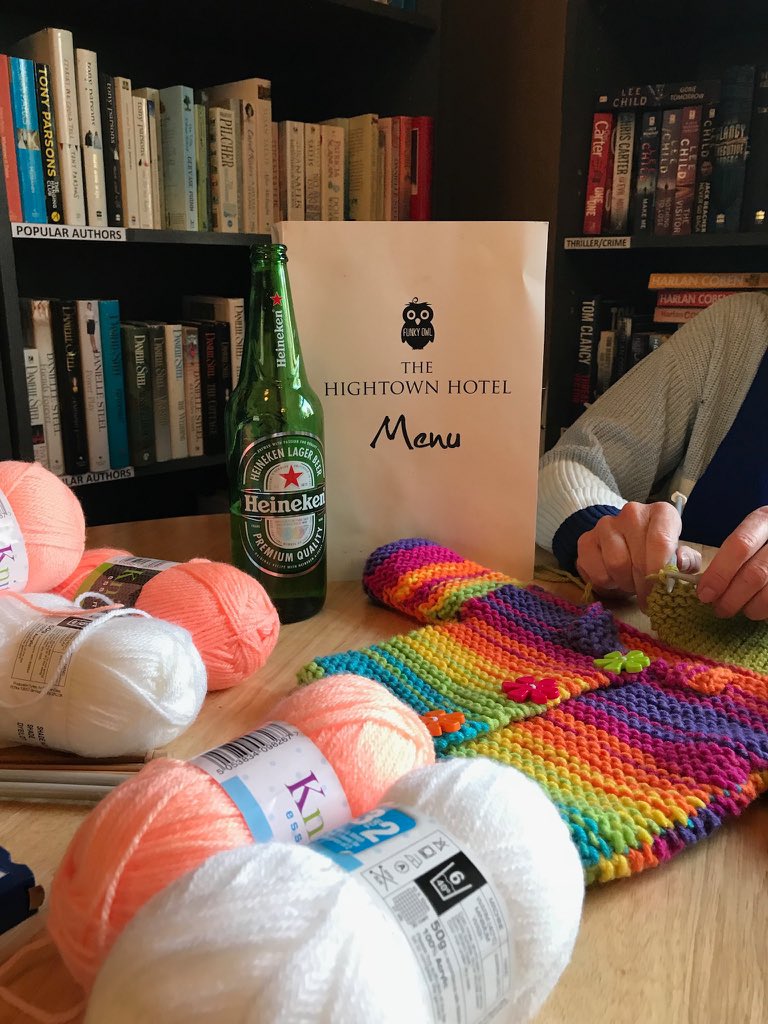 thepublibrarian's tweet image. @Heineken @starpubsandbars @PubistheHub_uk 
This knit &amp;amp; natter group refreshes the parts other knit &amp;amp; natter groups cannot reach.......
#pubLibrary
#communityCentre