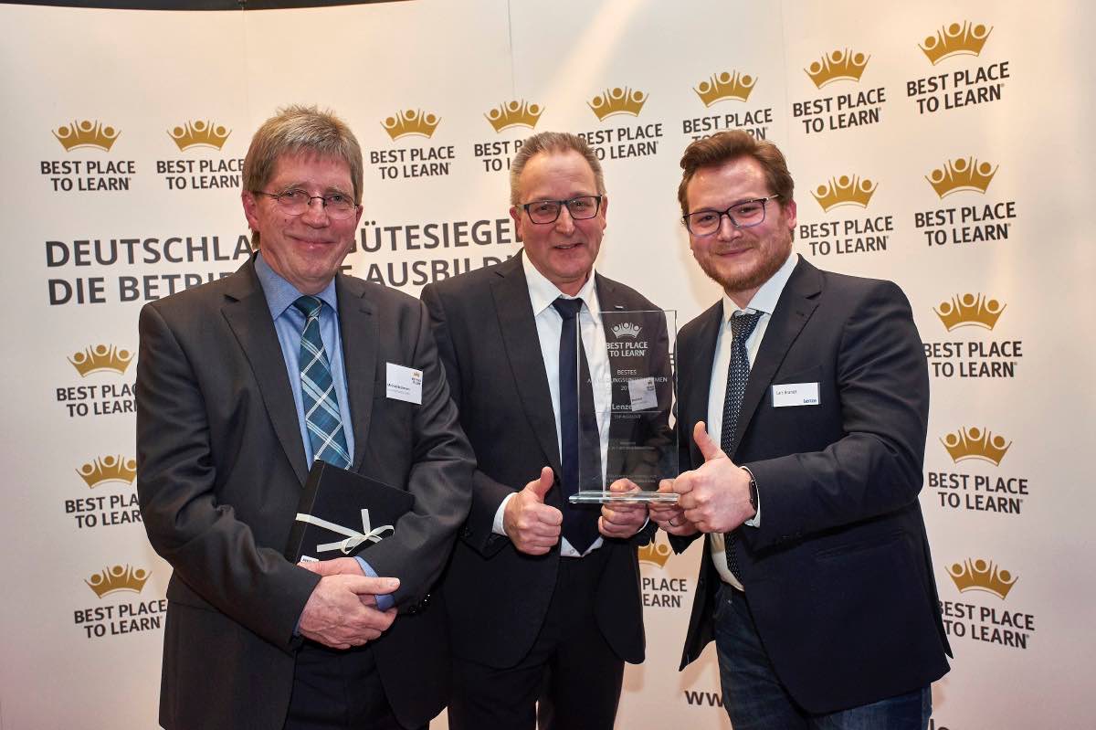BPTLnews's tweet photo. Dass sich #Investition in #Ausbildungsqualität lohnt hat @Lenze_Gruppe bewiesen. Das Unternehmen aus #Aerzen erzielte im Zuge der Re- #Zertifizierung die höchste Punktzahl in der Größenklasse >1000 MA und erhielt dafür auf dem #DAF2018 den #BEST_PLACE_TO_LEARN #Award2017 #DAFnews https://t.co/6tnE46Y7hu