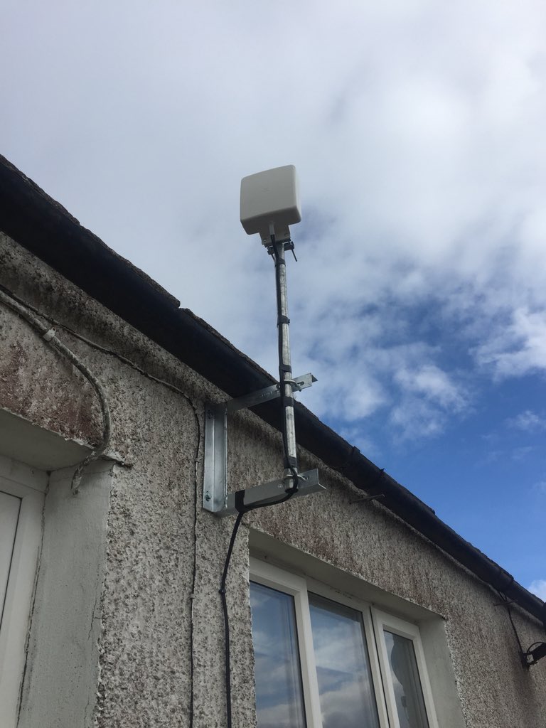 siwitham's tweet photo. Had the new @EE home broadband antenna fitted this morning bit of difference to landline speed 😱 definitely a game changer for rural broadband and cheap to install (£100) compared to others we’ve looked at https://t.co/n80UD7u1tA