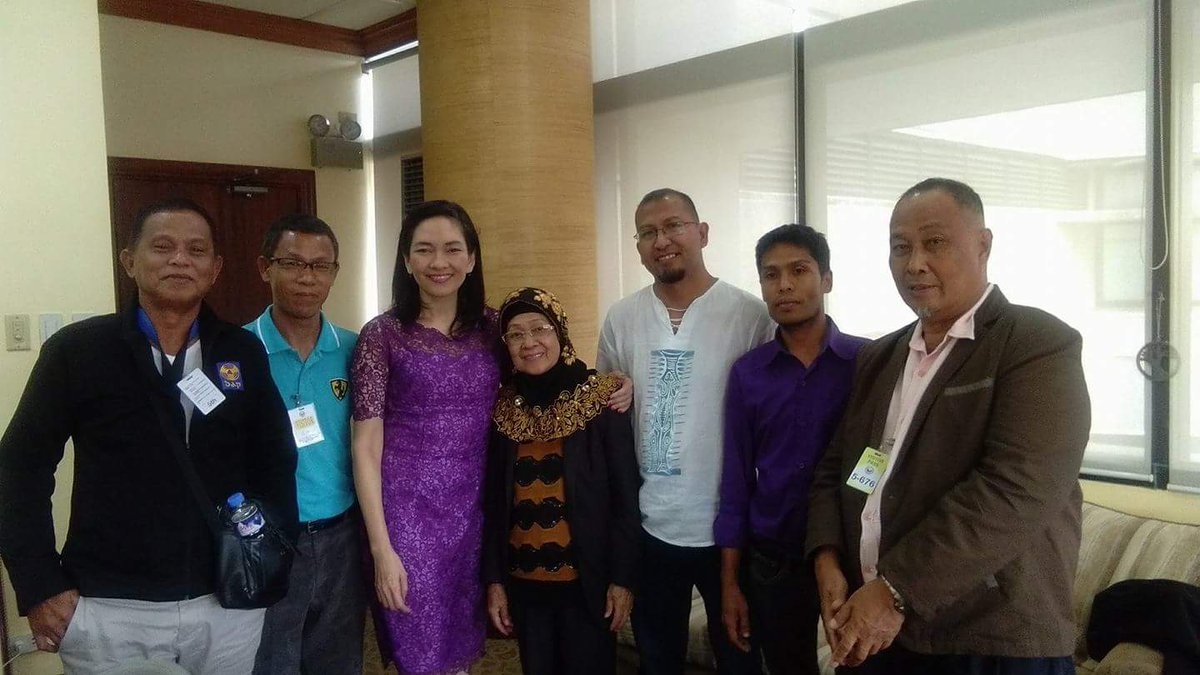 SIGNNewBBL's tweet photo. The #SignNewBBL team is doing their Efforts for the Lobbying mission at Senate of the Philippines for the passage of the #BangsamoroBasicLaw #Bangsamoro https://t.co/e9sYlCVq9S