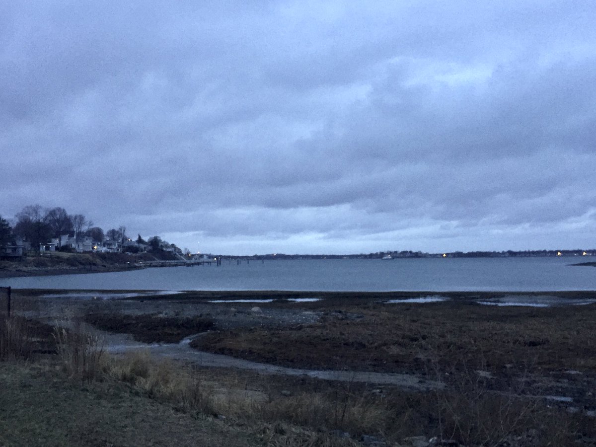 Becky_Haugh's tweet photo. The calm before the storm on the shoreline of #WeymouthMA #BostonHarborIslands #WebbStatePark https://t.co/5twQ6qOOzP