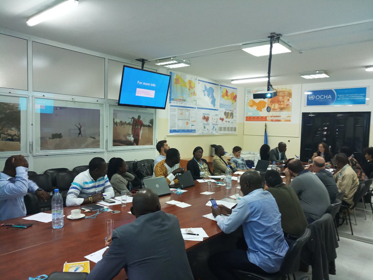 FAOWestAfrica's tweet photo. #HappeningNow
Participation de la #UNFAO - #REOWA à la Réunion du #CashWorkingGroup @OCHAROWCA à #Dakar organisée par @cashlearning.
Thème du jour : Les paiements digitaux 💲🖱avec des présentations de  @cellulantNG @UNCDF et @PayDunya

#digitalpayments
#Kebetu https://t.co/11fgzeKAlk