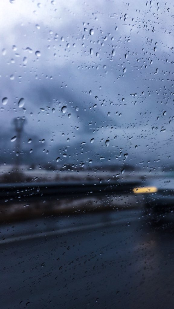 ireforchi's tweet photo. Overthinking 💭 | #tbt #rainyday #thoughts #igersmilano #igersitalia #inlombardia #volgoitalia #travelling (https://t.co/gmMLdzjbNe) https://t.co/eWxTA5rVUe