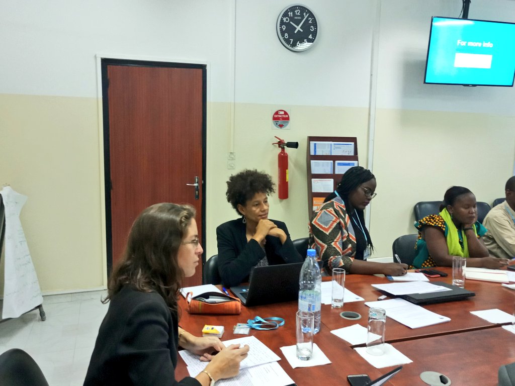 FAOWestAfrica's tweet photo. #HappeningNow
Participation de la #UNFAO - #REOWA à la Réunion du #CashWorkingGroup @OCHAROWCA à #Dakar organisée par @cashlearning.
Thème du jour : Les paiements digitaux 💲🖱avec des présentations de  @cellulantNG @UNCDF et @PayDunya

#digitalpayments
#Kebetu https://t.co/11fgzeKAlk