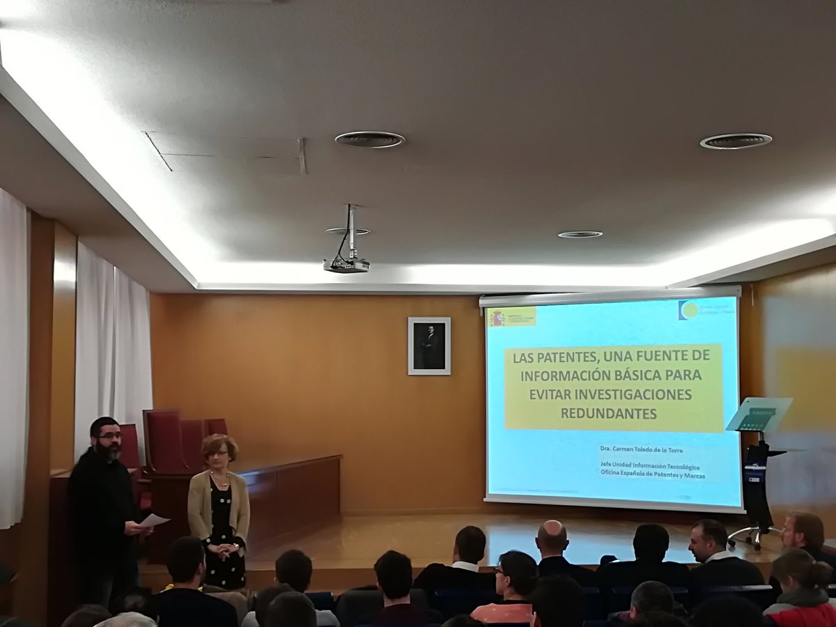 OTRIUGR's tweet photo. Agradecemos a la Decana de la @fcienciasugr la colaboración en la organización del seminario de #patentes, a la @OEPM_es y @IDEAJunta, y especialmente, a los casi 50 investigador@s asistentes. https://t.co/iMfImVOCX0