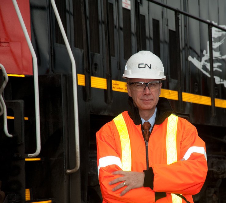 CNRailway's tweet photo. New CEO: CN will immediately improve movement 
of Western Canadian grain. Read more: https://t.co/ruSByhETcv https://t.co/GHLOOurq1E