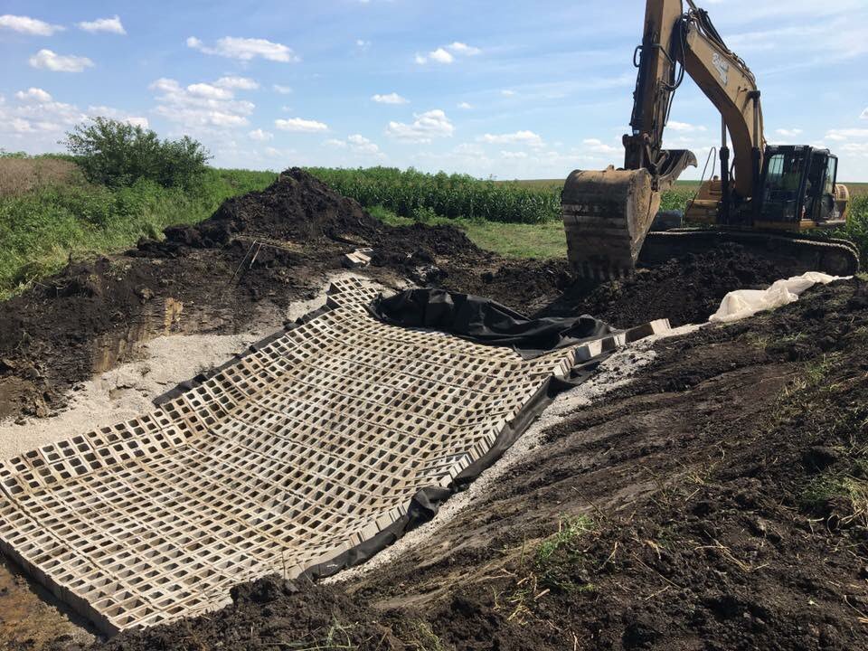 AGofTheWorld's tweet photo. Along w/ tiling we also do excavation. Pond building, drainage district projects, block chutes, waterways, tree removal etc  We have a full fleet &amp; when we aren’t tiling the excavators/dozers are working!  #BETiling18 @TileBride https://t.co/KfbLcoVxZH